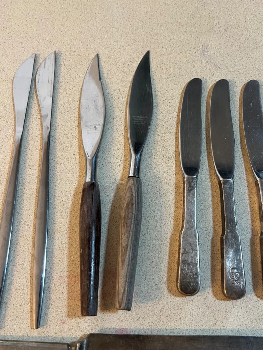 Oneida many knives